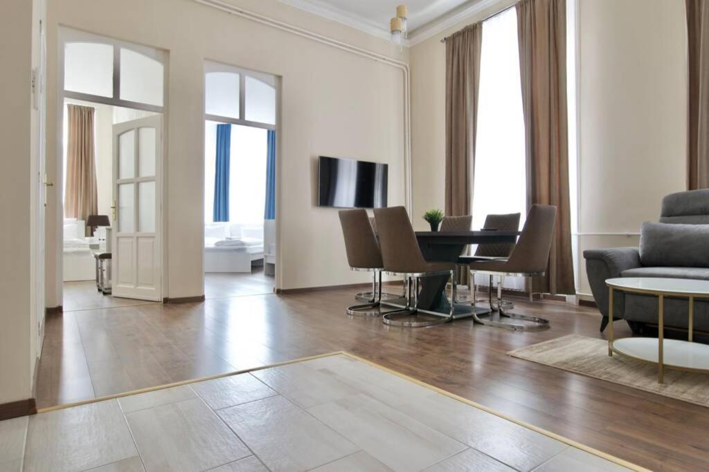 Premium By Hi5-vaci Str. 3 Bedroom Apartamento
